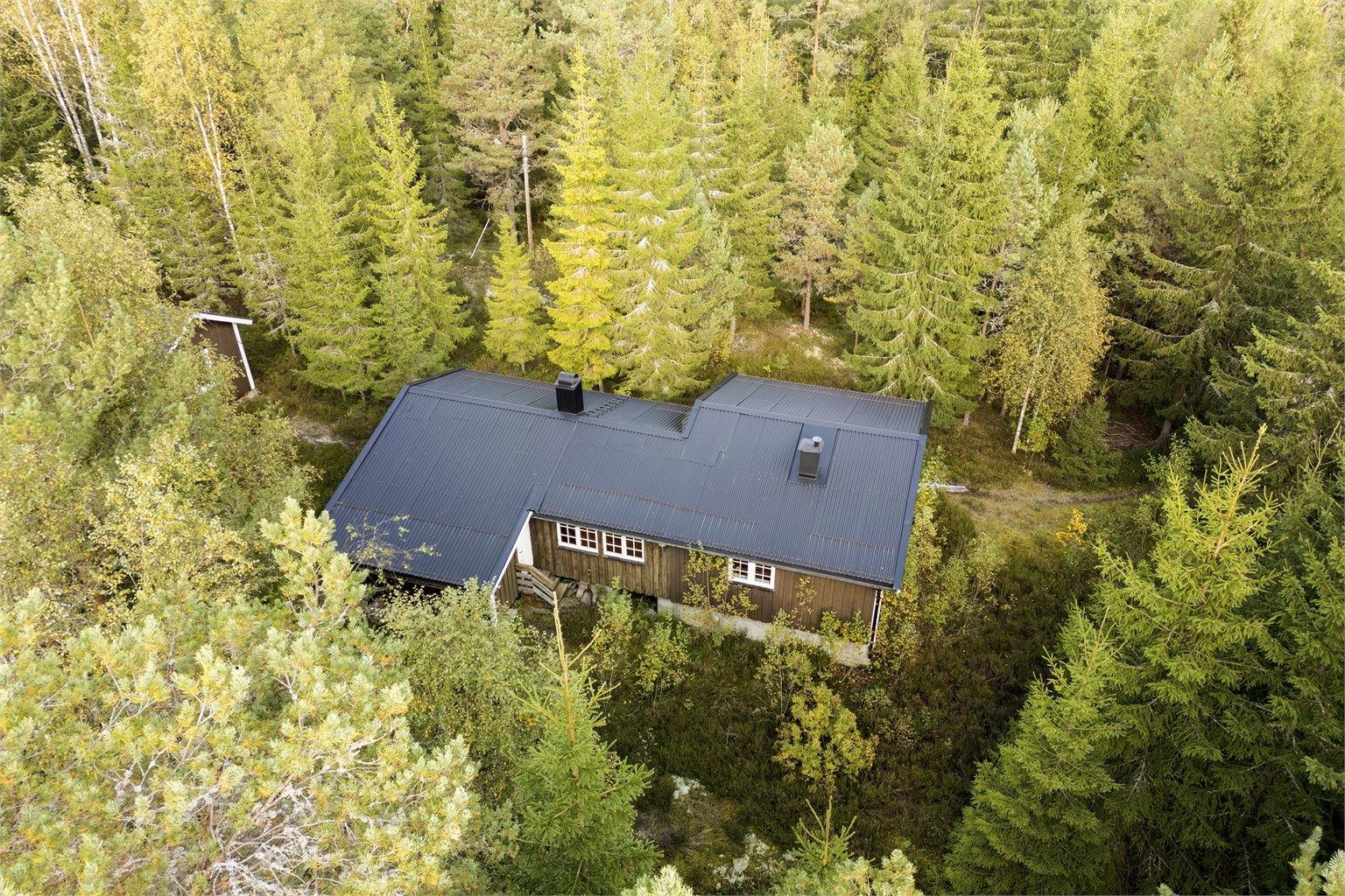 Matas Jakubonas v/Krogsveen presenterer Setraveien 60 - Liten enebolig med anneks og garasje - stor tomt med høy beliggenhet