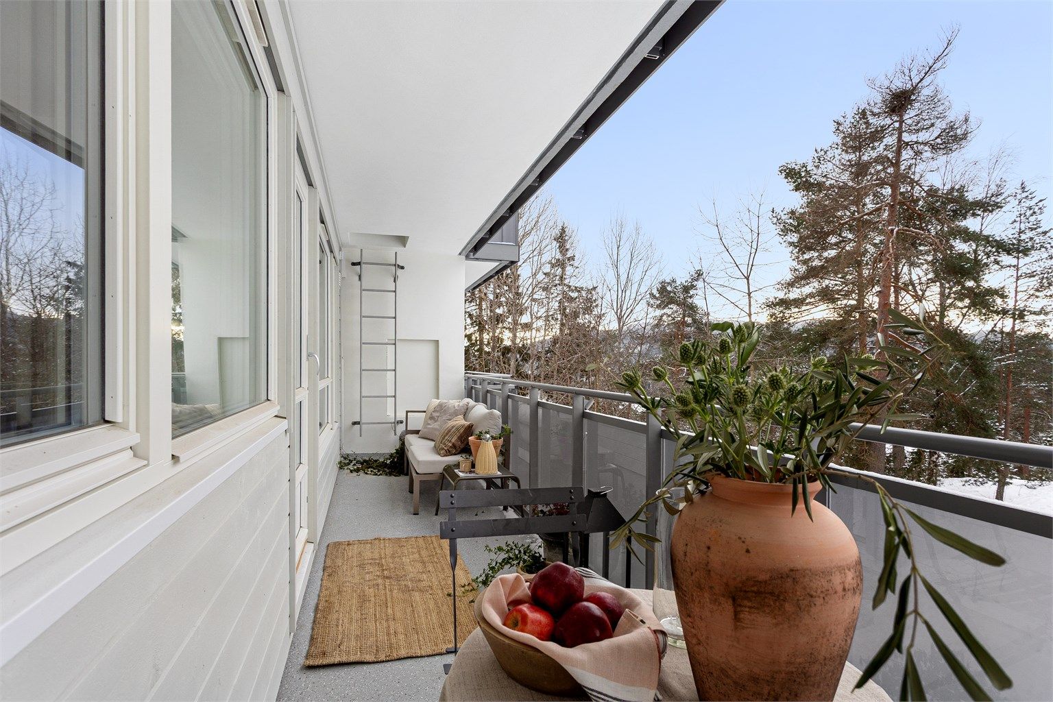 Her har du sol helt fra 10-23 i sommerhalvåret. En flott forlengelse av oppholdsarealet!