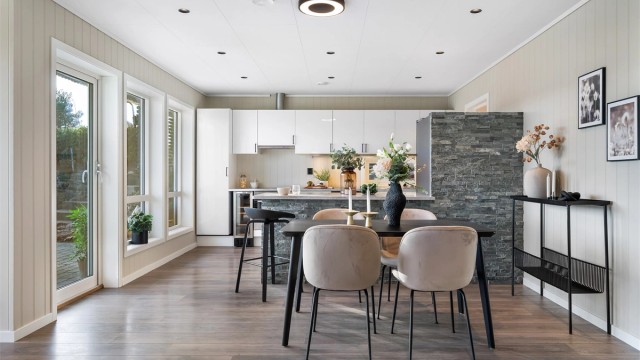 Spiseplass ved barløsning og spisestue