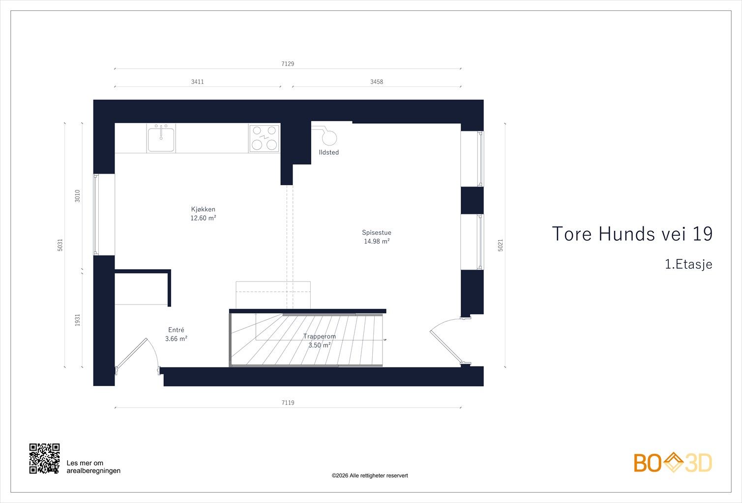 Første etasje har en sosial planløsning med åpen sone mellom kjøkken og spisestue.