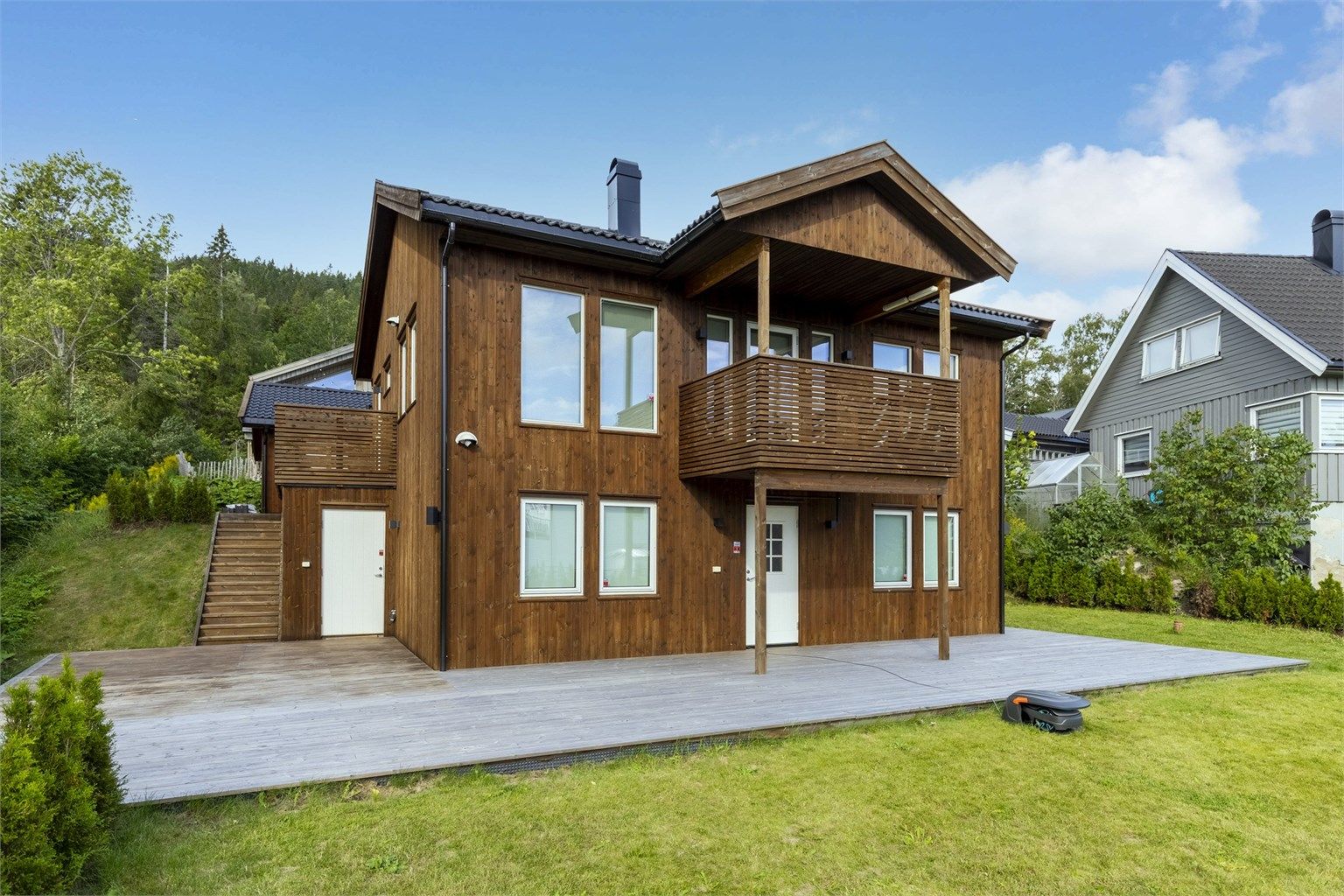 Velholdt og moderne enebolig med 2 etasjer 
Foto: Trond Reder