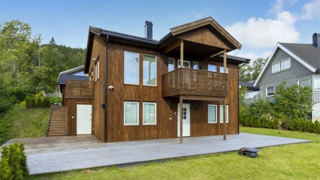 Velholdt og moderne enebolig med 2 etasjer
Foto: Trond Reder