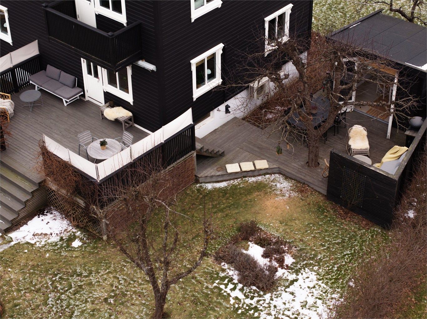 I en klassisk hageby er gode uteplasser i egen hage en naturlig del av bokvaliteten. 
Fotograf; Kristoffer Kristiansen.