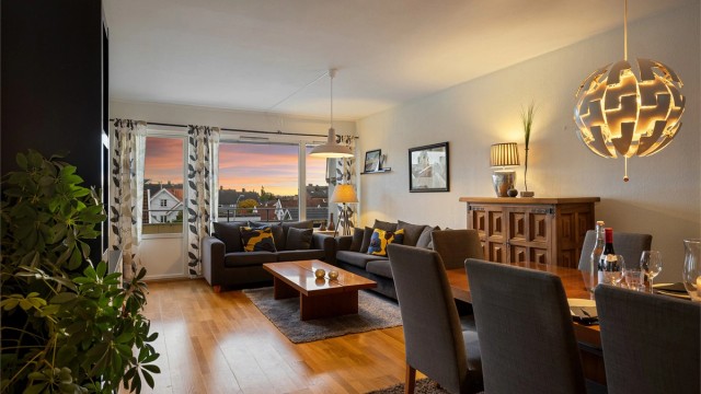 En større oppgradering i leiligheten ble utført i perioden 2016-2022. Ytterligere oppussing bør påregnes, leiligheten er imidlertid funksjonell.