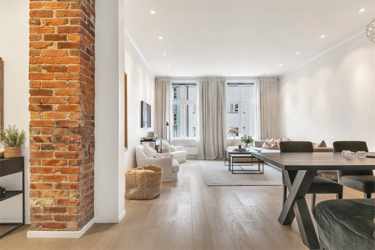 Dette er virkelig en leilighet med både karakter og sjel, og med detaljer som skaper en lun og koselig atmosfære