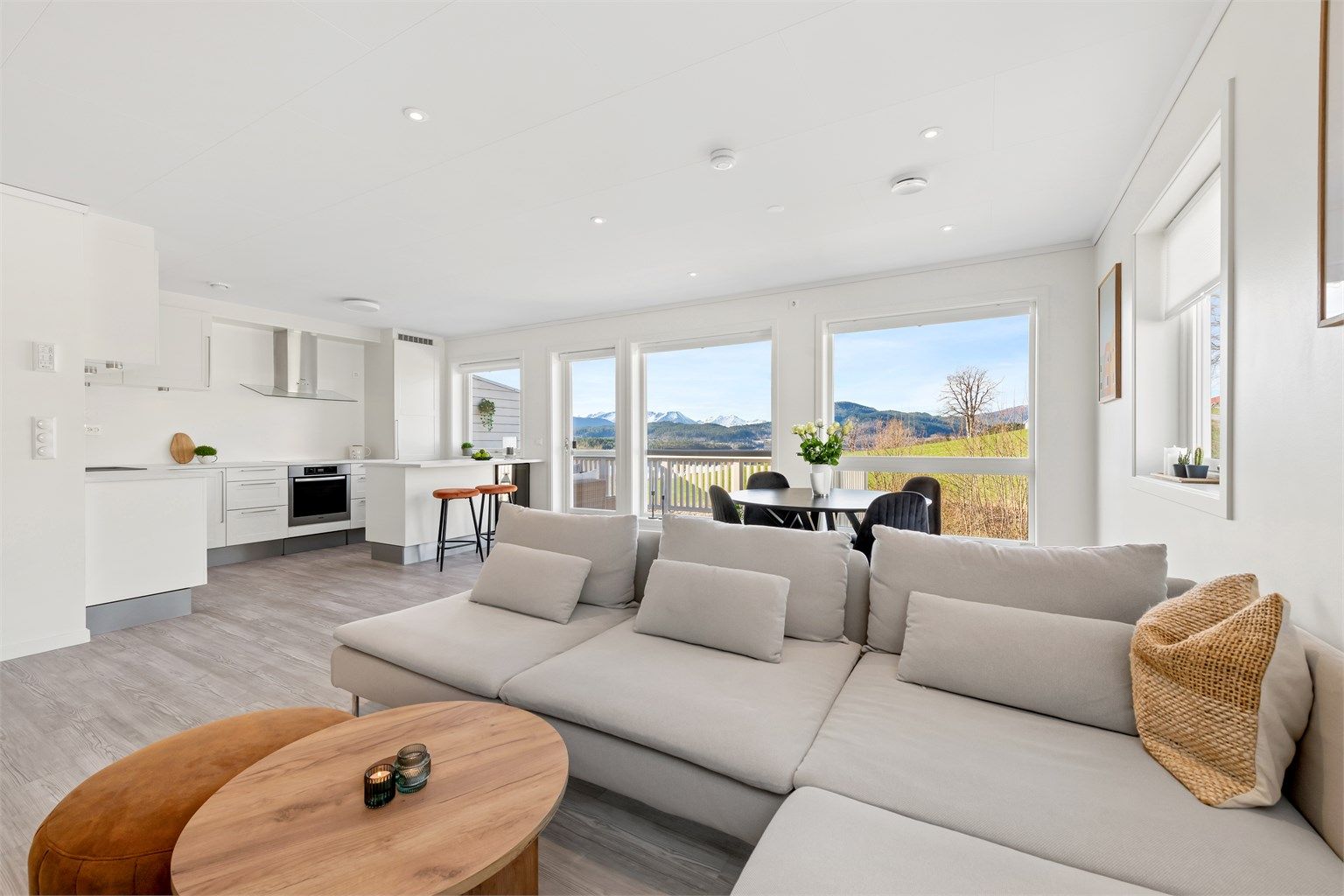 Velkommen til Korsveggarden 49, presentert av Krogsveen v/Eiendomsmegler/Partner Marit Stuen Aursnes