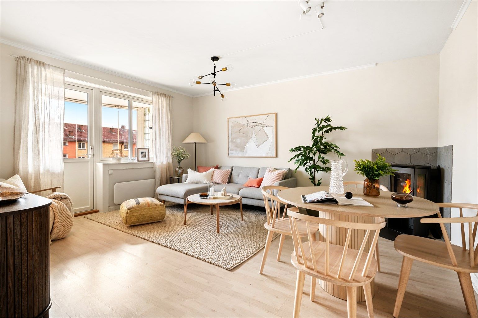 Eiendomsmegler Krogsveen v/Tom Martinsen har gleden av å presentere Kjelsåsveien 5A. 