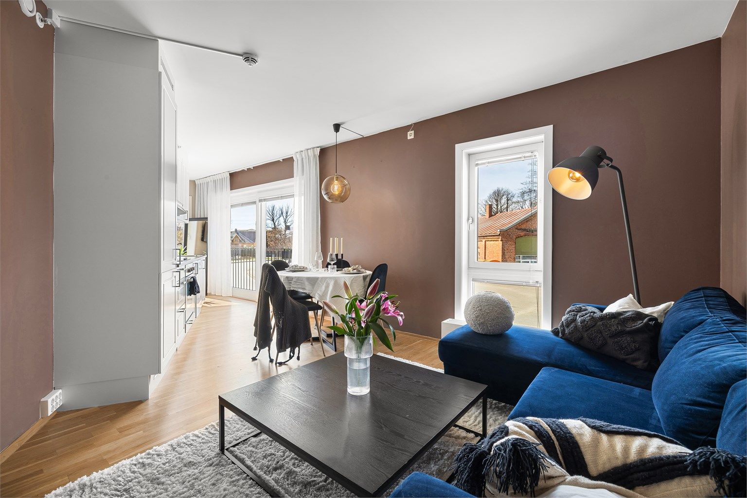 Riverside 8 presenteres av Per-Espen Omberg i Krogsveen.