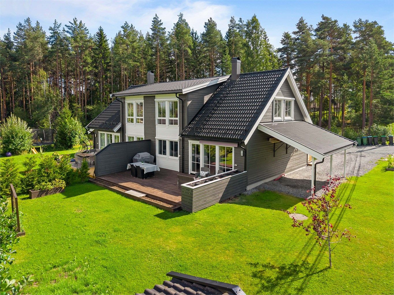 Eiendomsmegler Krogsveen avd. Årnes har gleden av å presentere Soleievegen 1B.