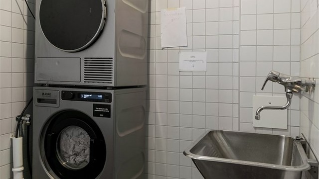 Fellesvaskeri i hver etasje.