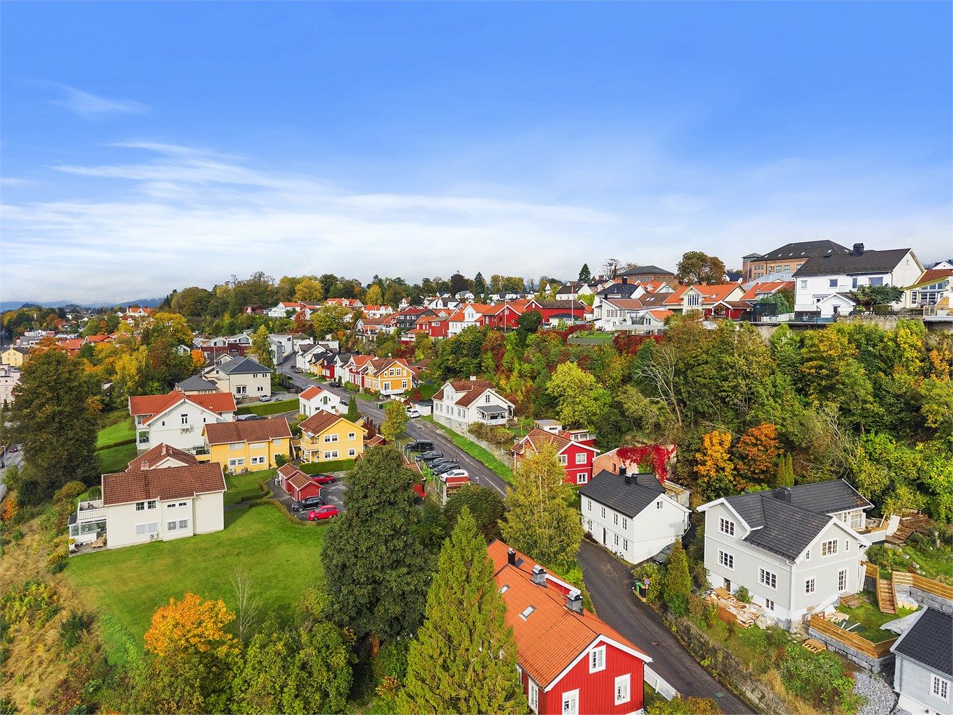 Snipetorp var tidligere en av de gamle innfartsveiene til Skien, og området er i dag kjent for sitt sjarmerende miljø og sammenhengende trehusbebyggelse.