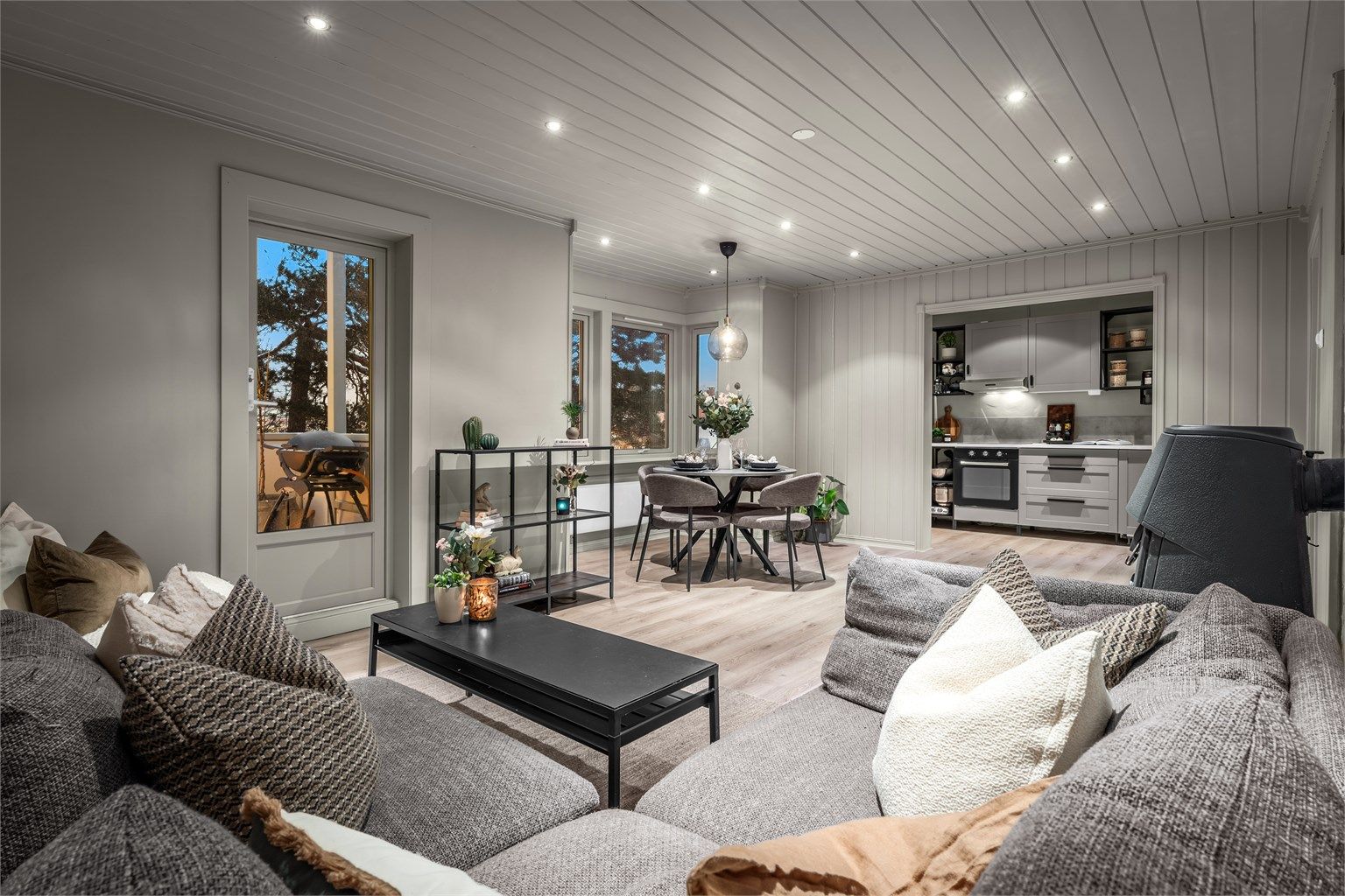 Velkommen til Bergkrystallen 18! En pen og romslig 2-roms hjørneleilighet. Foto: Oh Shots