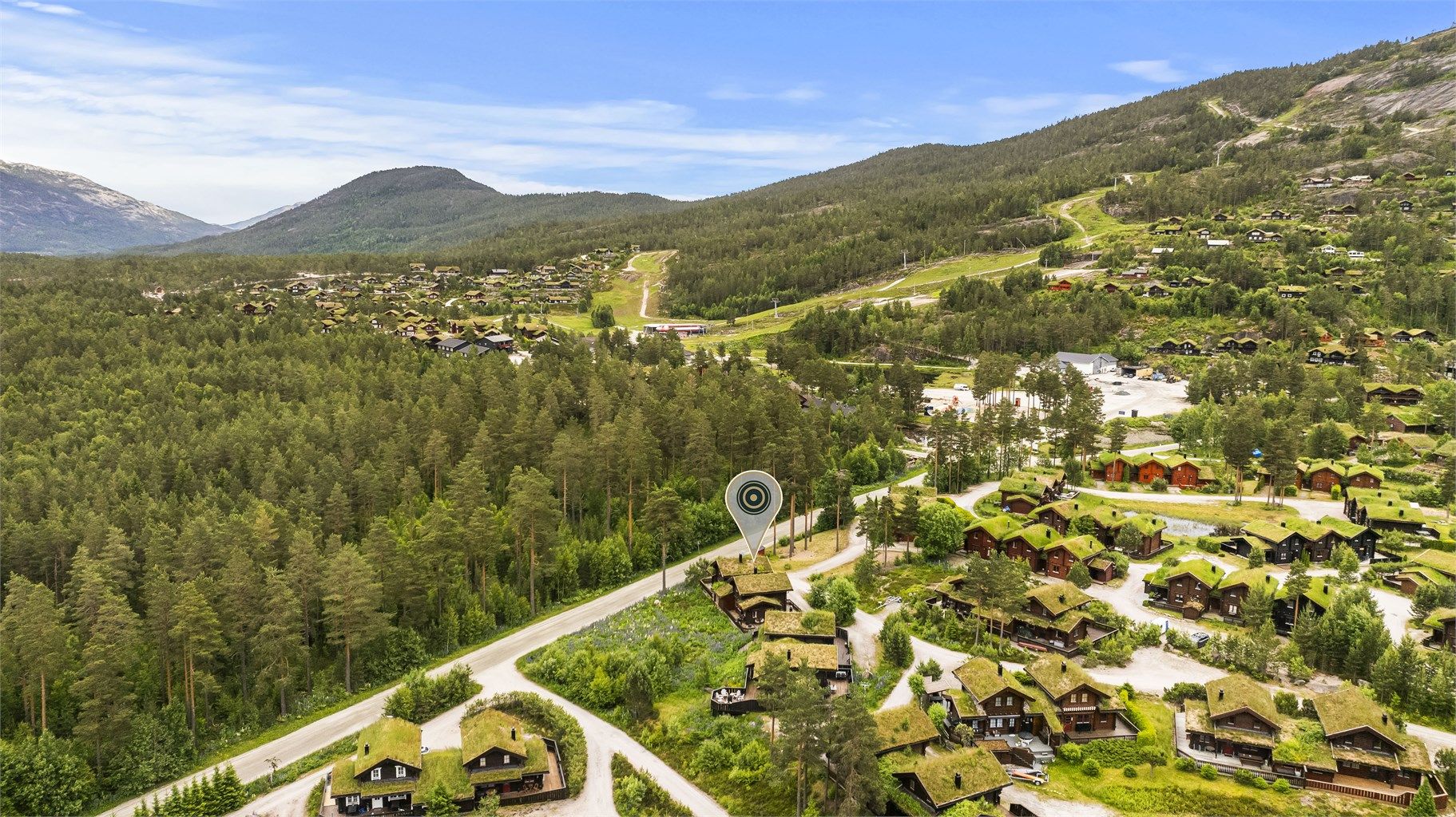 Gondolbanen er i gangavstand og gir enkel tilgang til høyfjellet for turmuligheter.