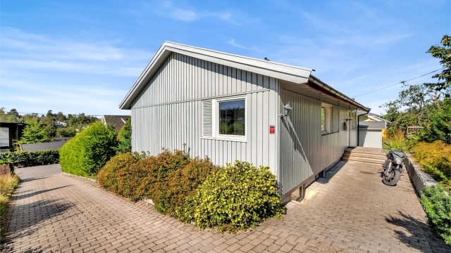 Det er rettskraftige bruksordningsregler for Fugleliveien 20A og C (boligen bak 20C) vedrørende plikter og rettigheter til felles vei.