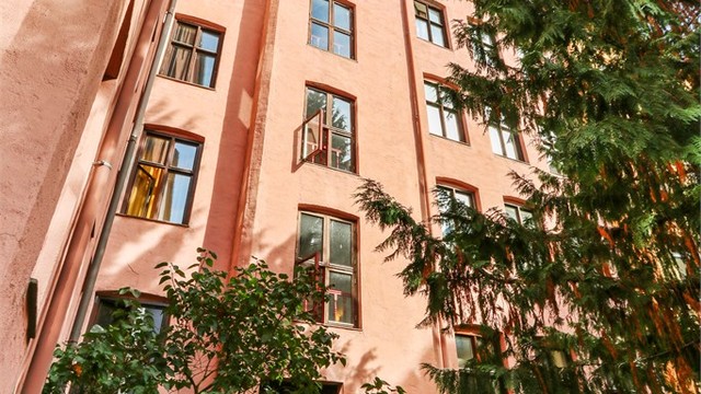 Innbydende inngangsparti. Velkommen til visning!