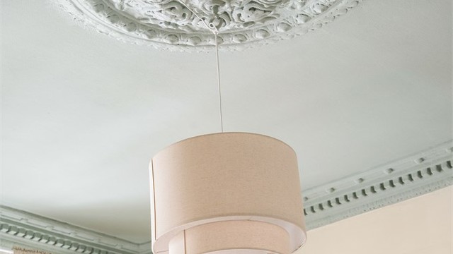 Nydelig rosett og stukkatur.