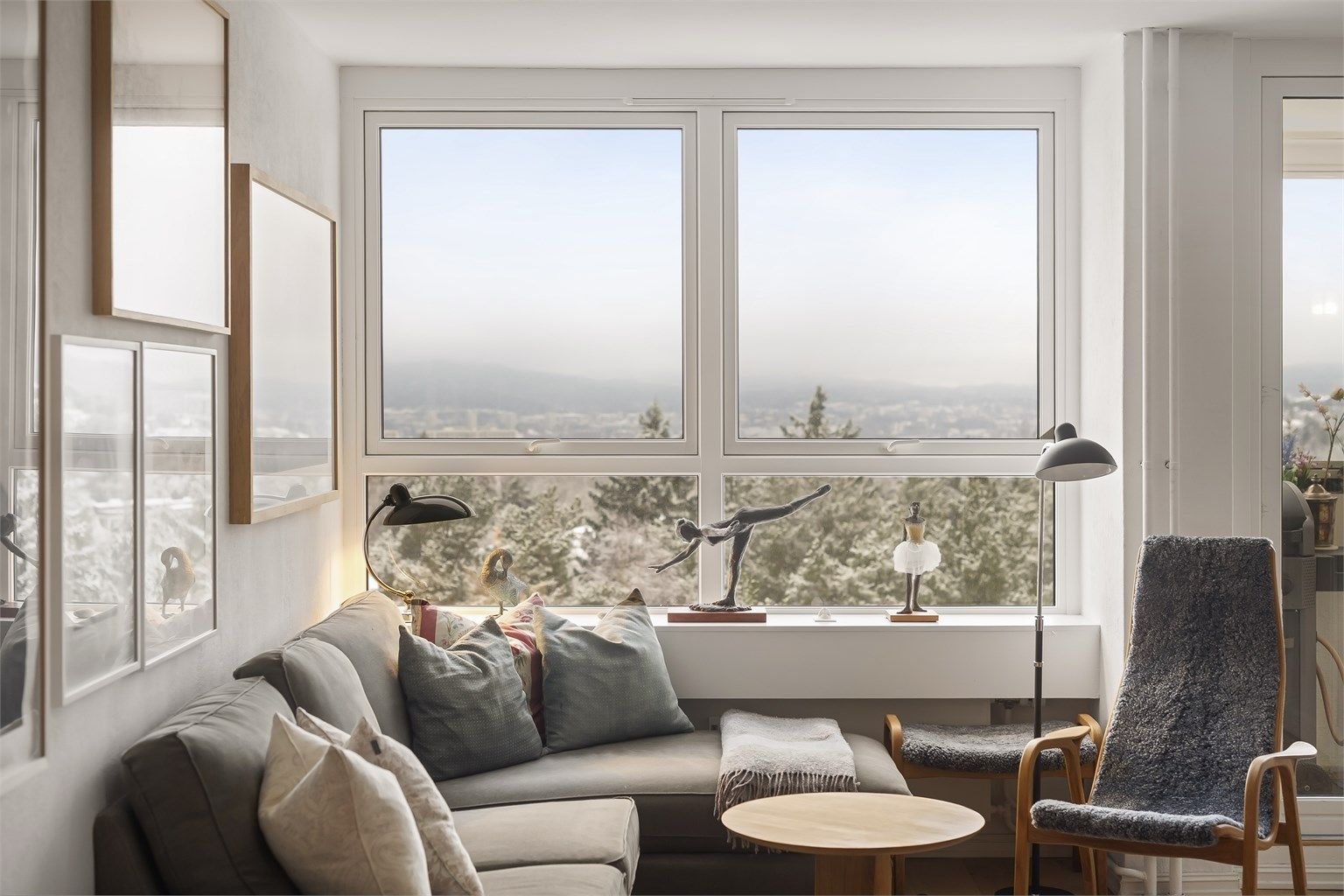 Boligen ligger idyllisk til på Oppsal, med fantastisk utsikt i alle retninger! Foto: Martin Eren Jacobsen