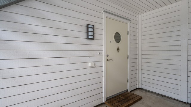 Egen inngang på bakkeplan