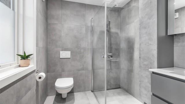 Badet ble i 2019 revet ned til underlaget, utvidet mot opprinnelig vaskerom og gjenoppbygget med moderne standard.