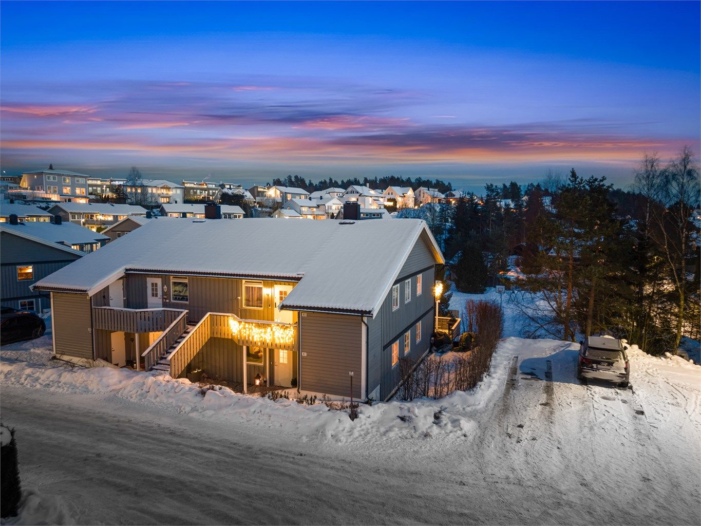 Her bor du i et barnevennlig område med kort vei til alt du trenger i hverdagen.