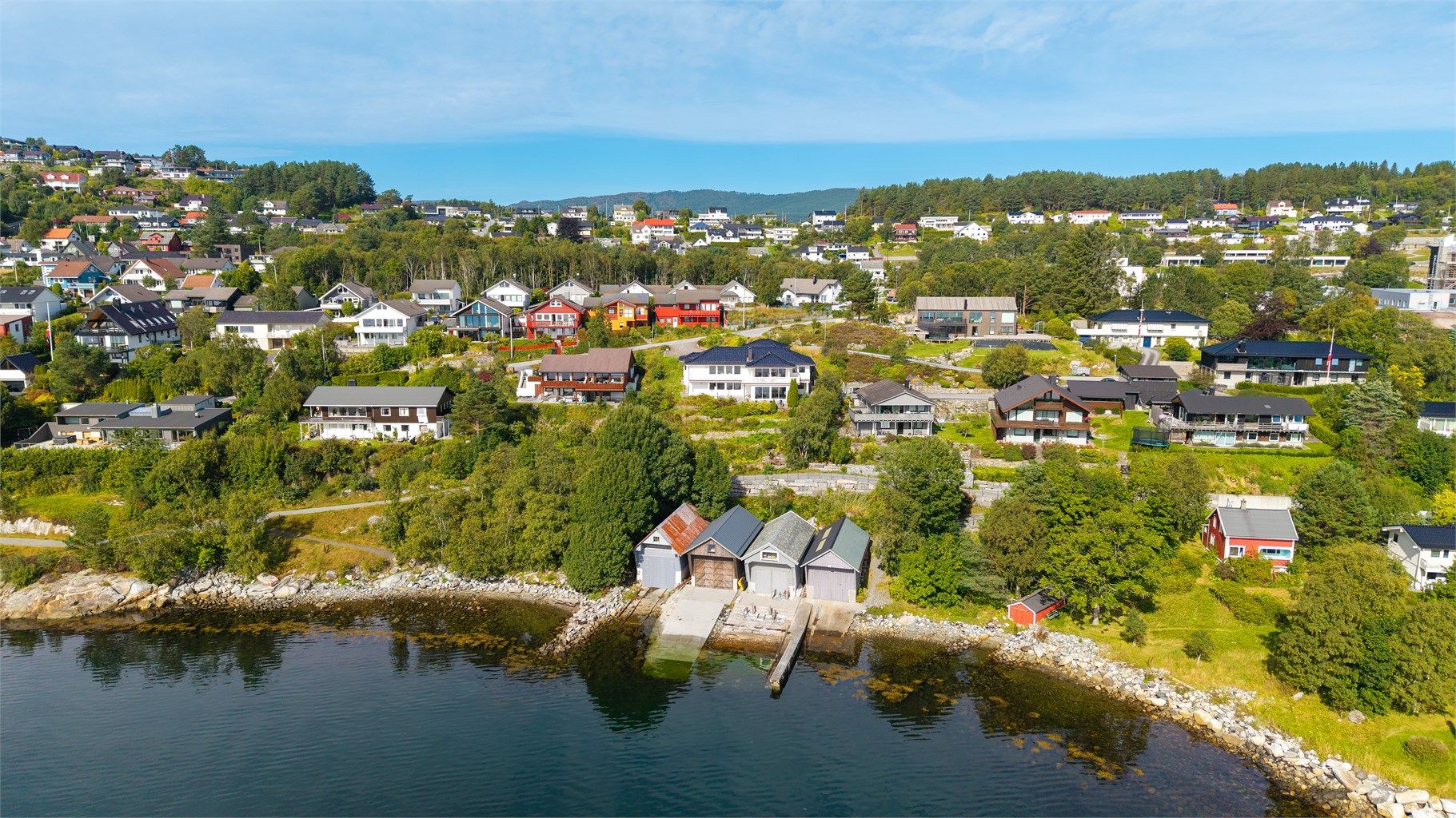 Området består hovedsakelig av frittliggende eneboliger.