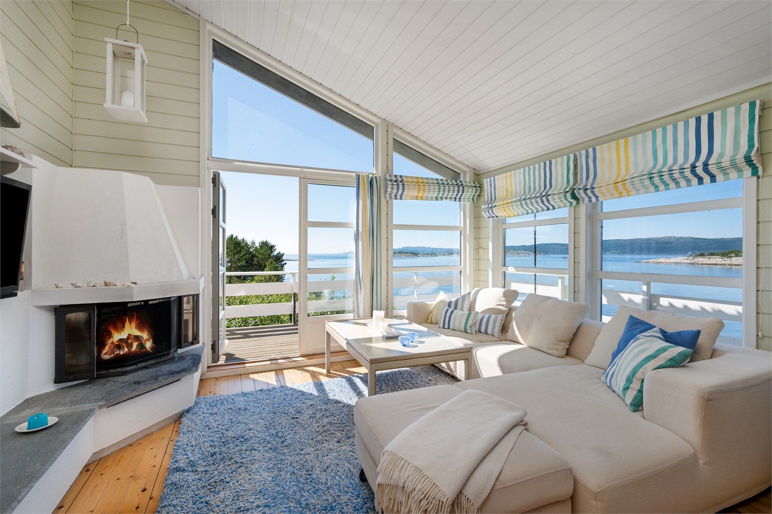 Stue- og kjøkkenarealet måler til sammen romslige 35 kvm.