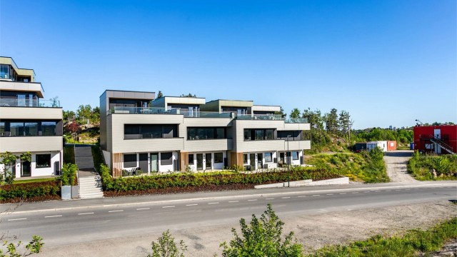 Batteriveien 37 formidles av Krogsveen.