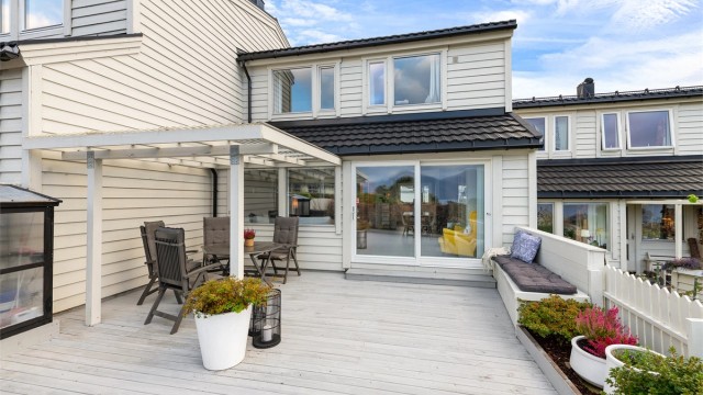 Velkommen til Arnehjellen 41 presentert av Krogsveen v/Daglig leder/Eiendomsmegler Preben Willmann