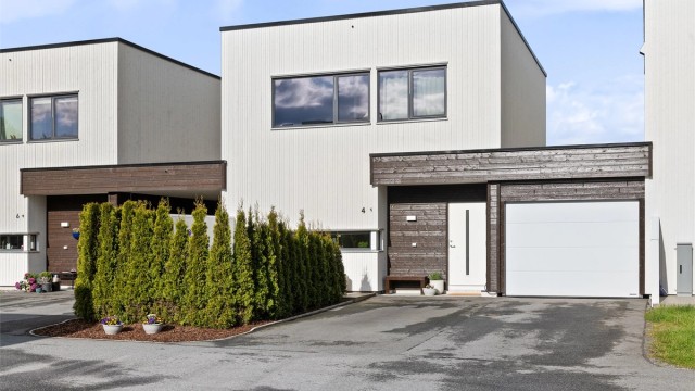 Velkommen til Flisnesringen 4, en flott nyere kjedet enebolig presentert av Daglig leder/Eiendomsmegler Preben Willmann