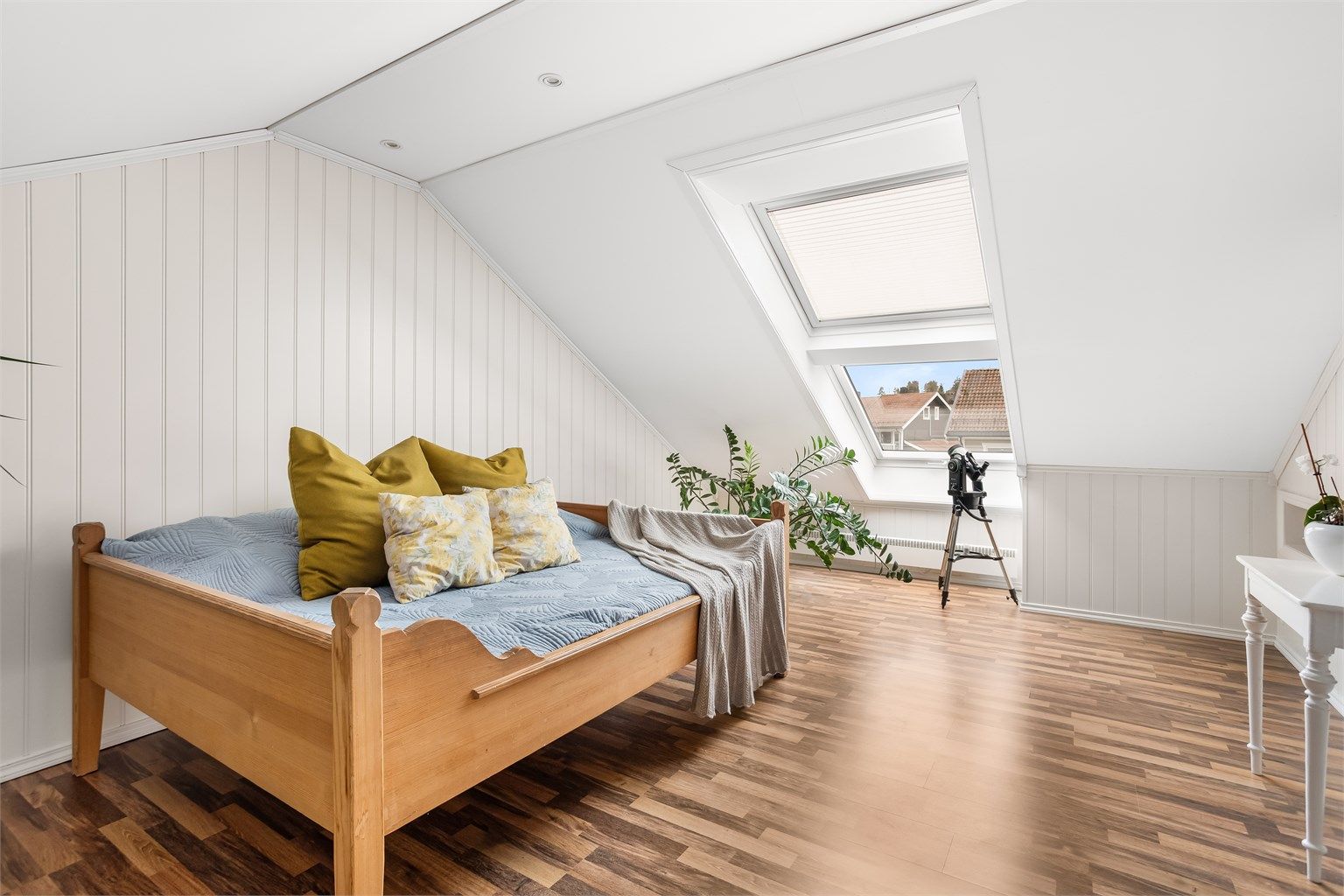 Loftstue i leilighetens 2. etasje. 