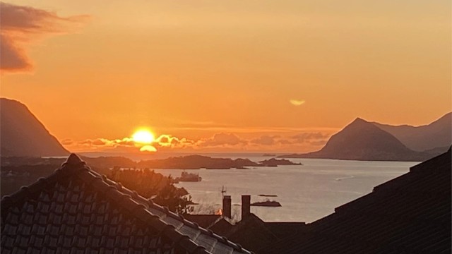 Flott solnedgang - bilde tatt av selger