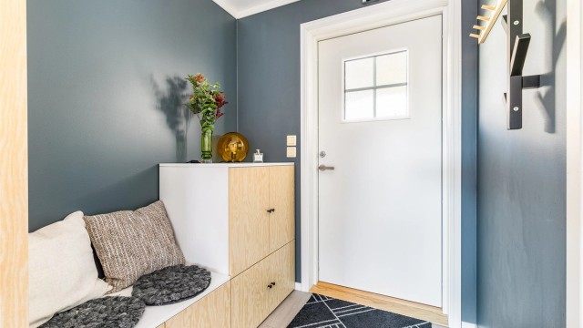 Inngangsdøren ble skiftet ut i 2024 i regi av sameiet.