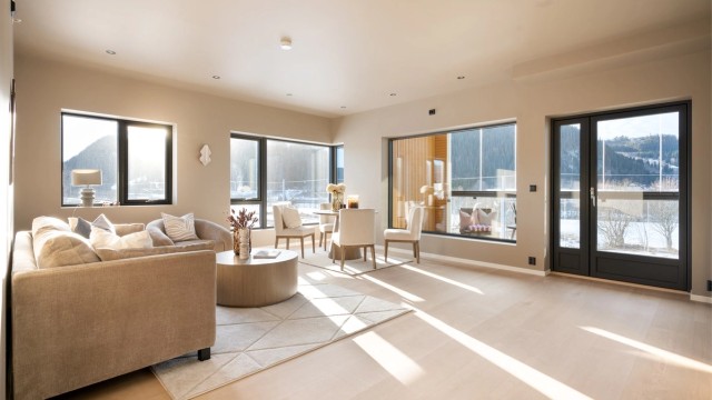 Velkommen til Mussugata 52 på Ler, og en av de største leilighetene i bygget og en av de beste beliggenhetene i bygget!