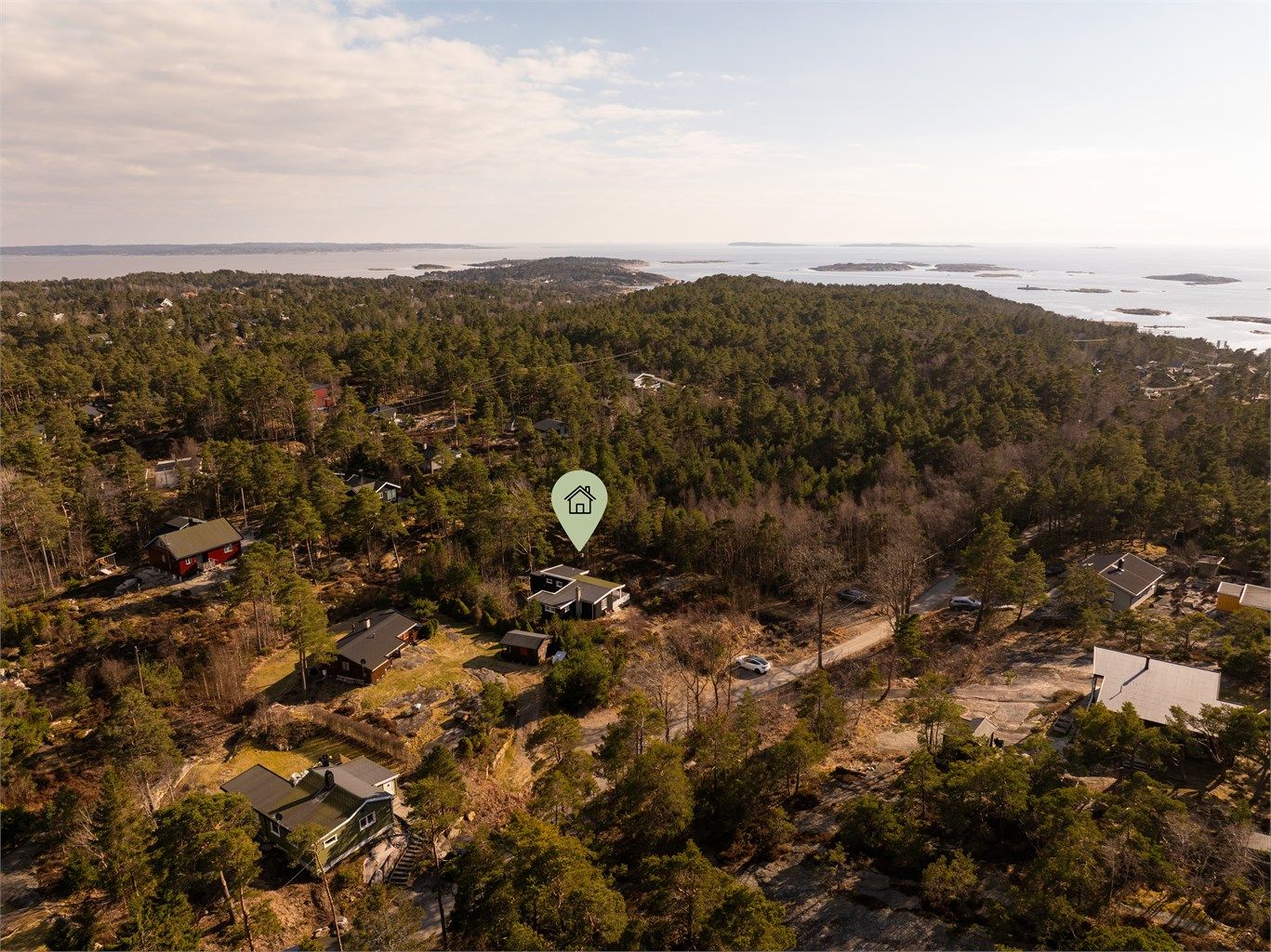 Djupekloveien 137 presenteres av Karl Robert Hansen i Krogsveen. 
Fotograf; Kristoffer Kristiansen.