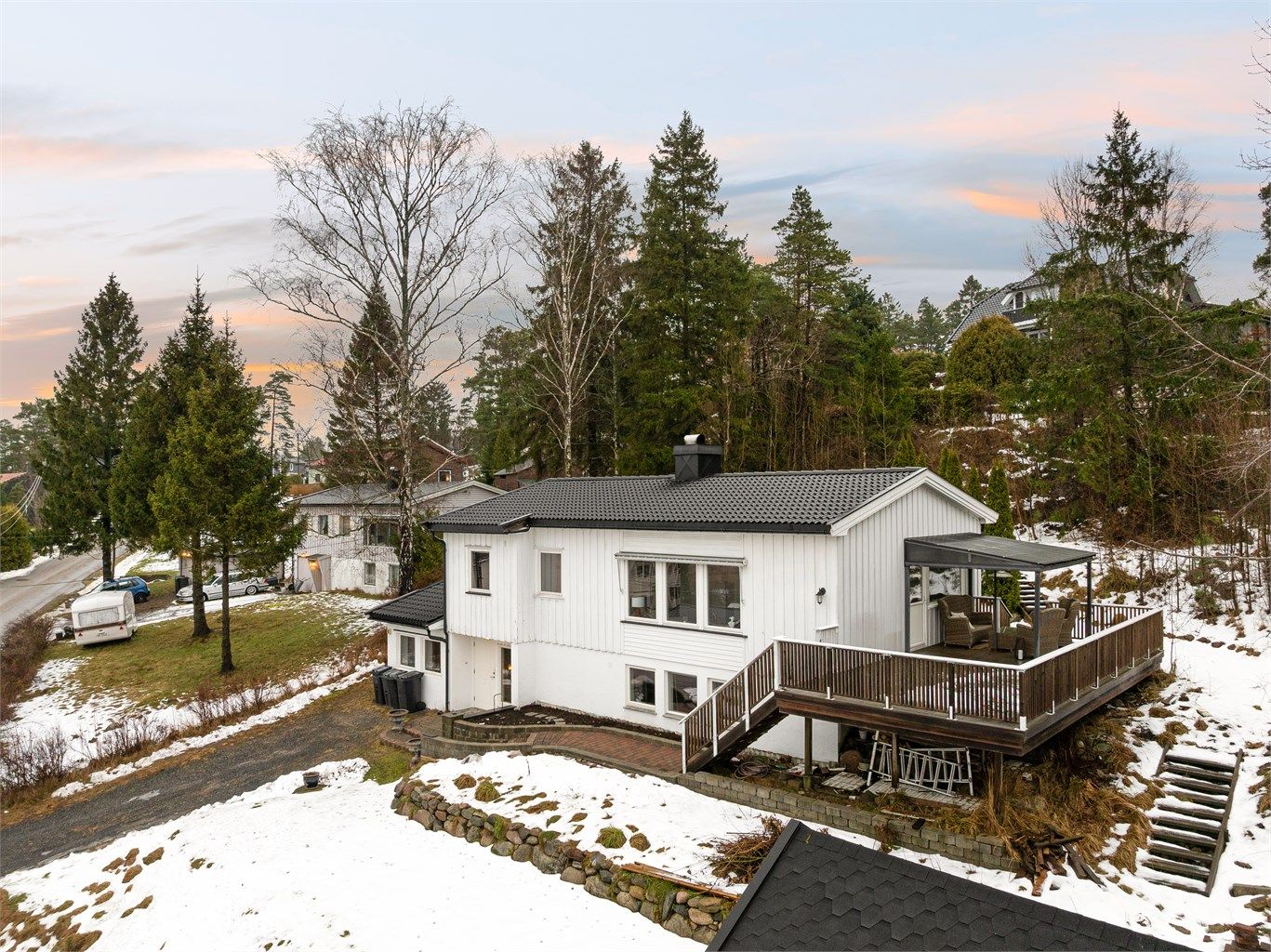 Stenbruddveien 9 presenteres av Raymond Bøhn i Krogsveen. Fotograf; Kristoffer Kristiansen.