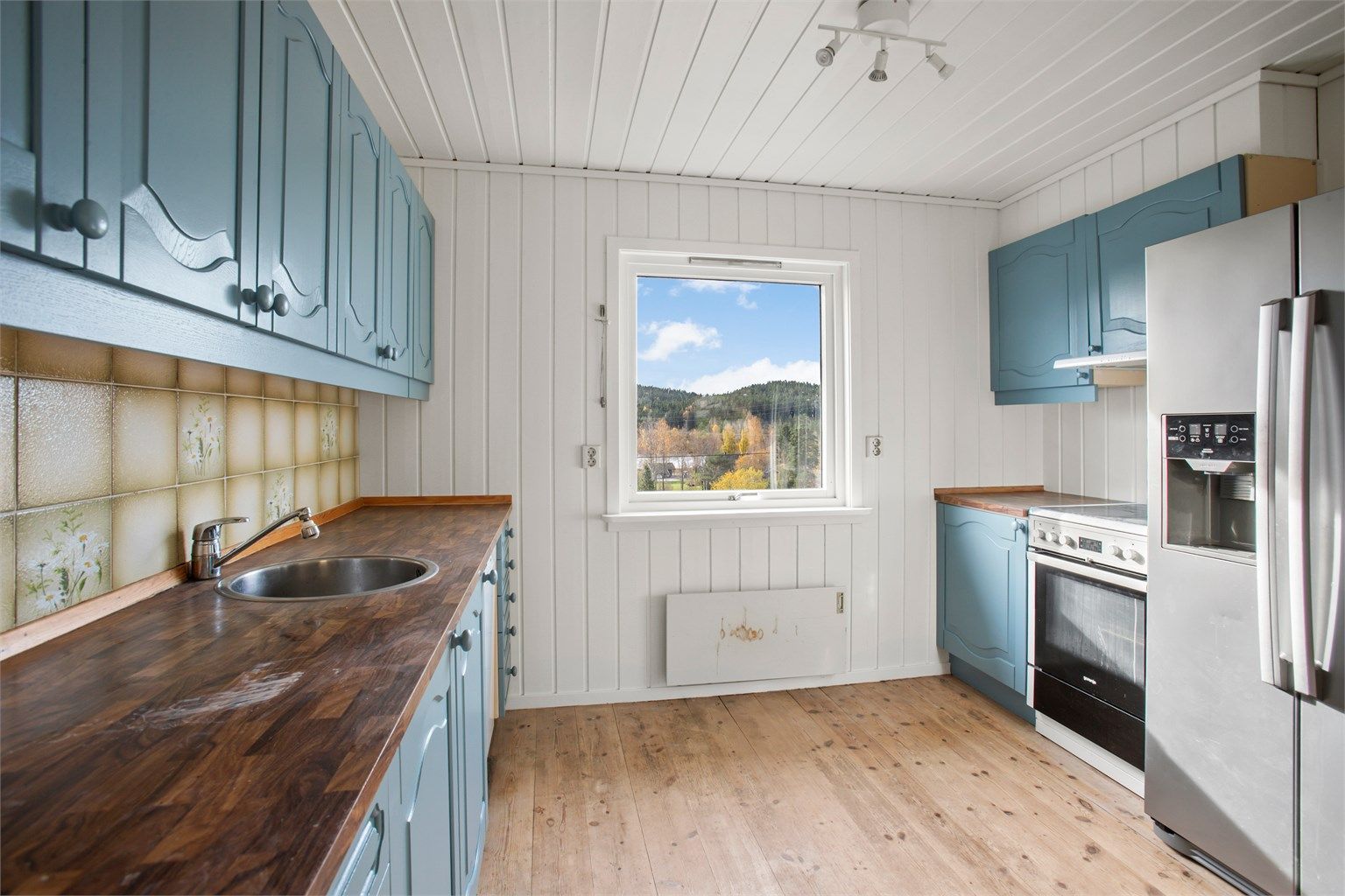 Fint utsyn fra kjøkkenvinduet. 