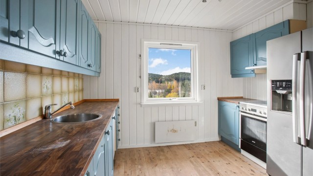 Fint utsyn fra kjøkkenvinduet.