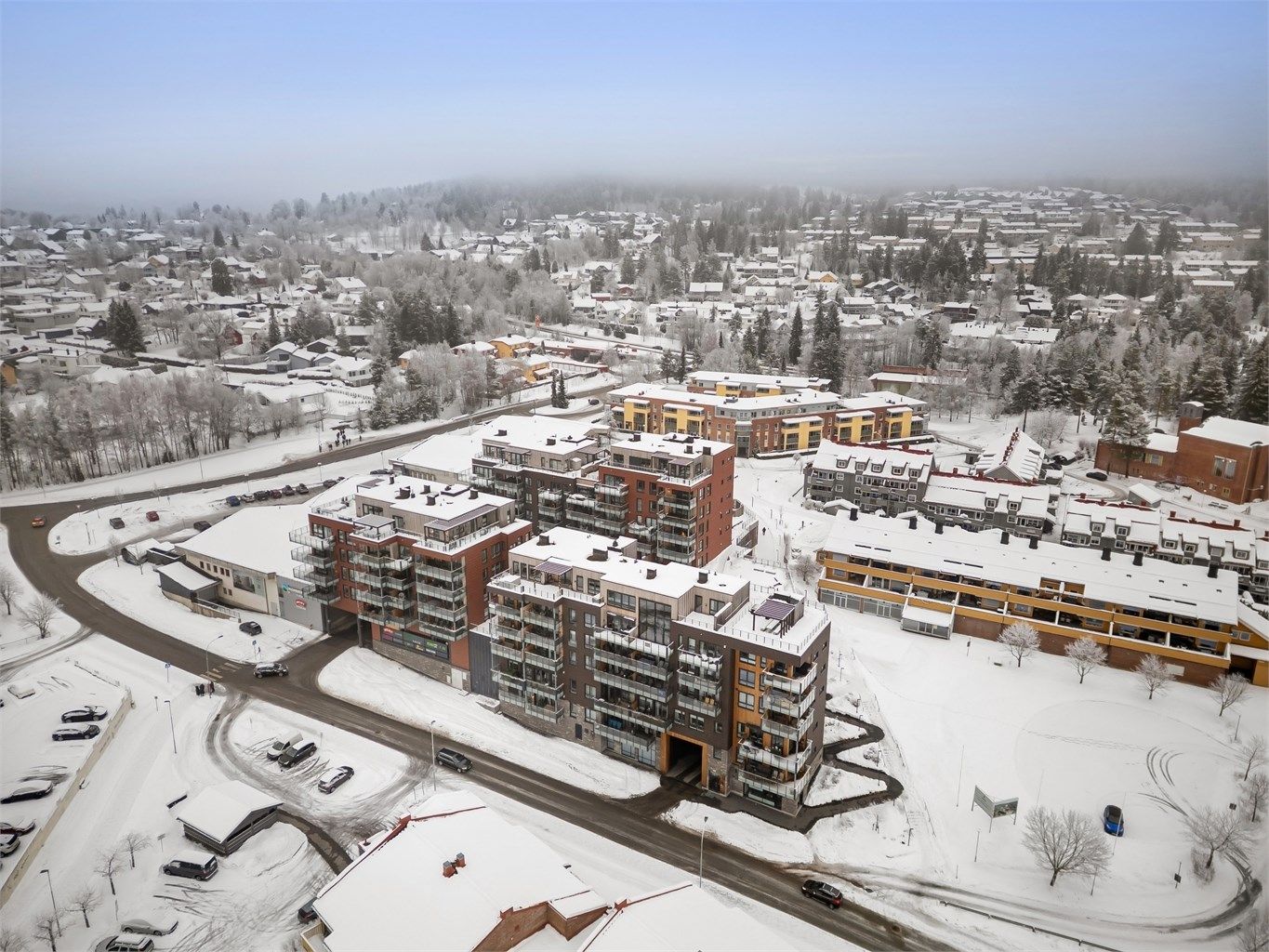  Eiendommen er i direkte tilknytning til Konnerudsenteret med tøffelavstand. 