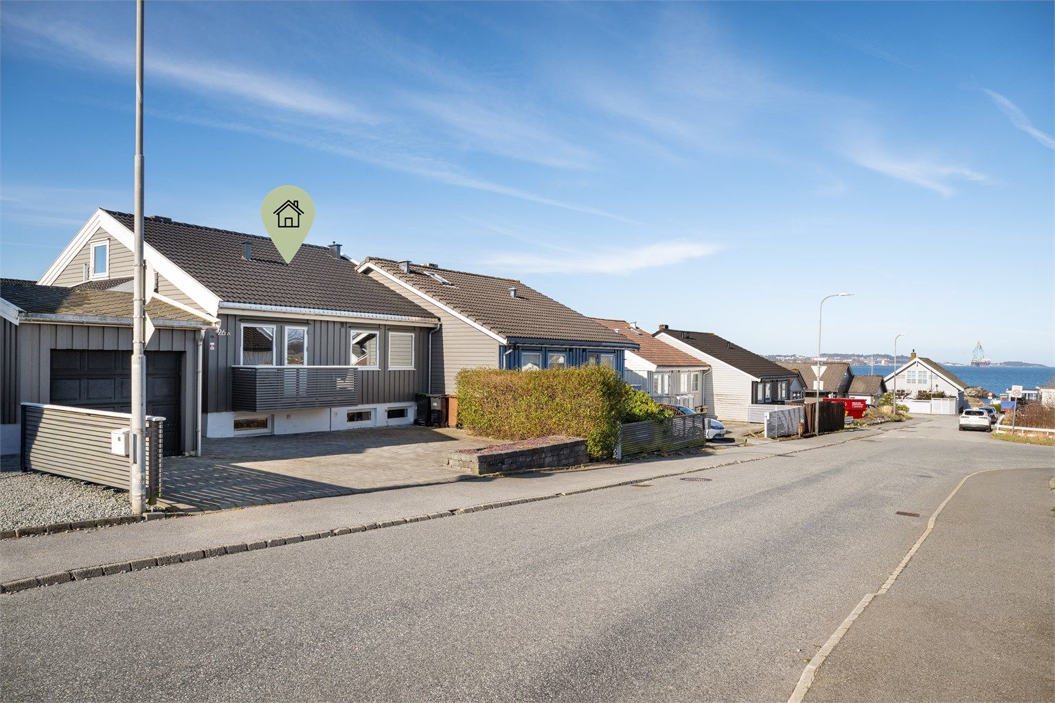Velkommen til Husebøhagen 26A! Presentert av Adrian Lea v/ Krogsveen Storhaug og Byøyene. Foto av Kristine Tofte.