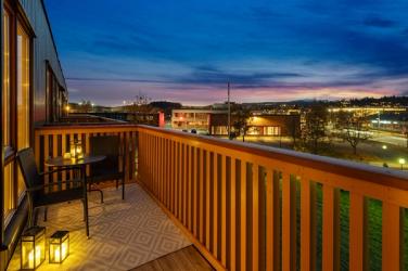 Velkommen til Selsbakklia 5 - En moderne leilighet med topp- og endebeliggenhet i et attraktivt boligfelt på Byåsen!