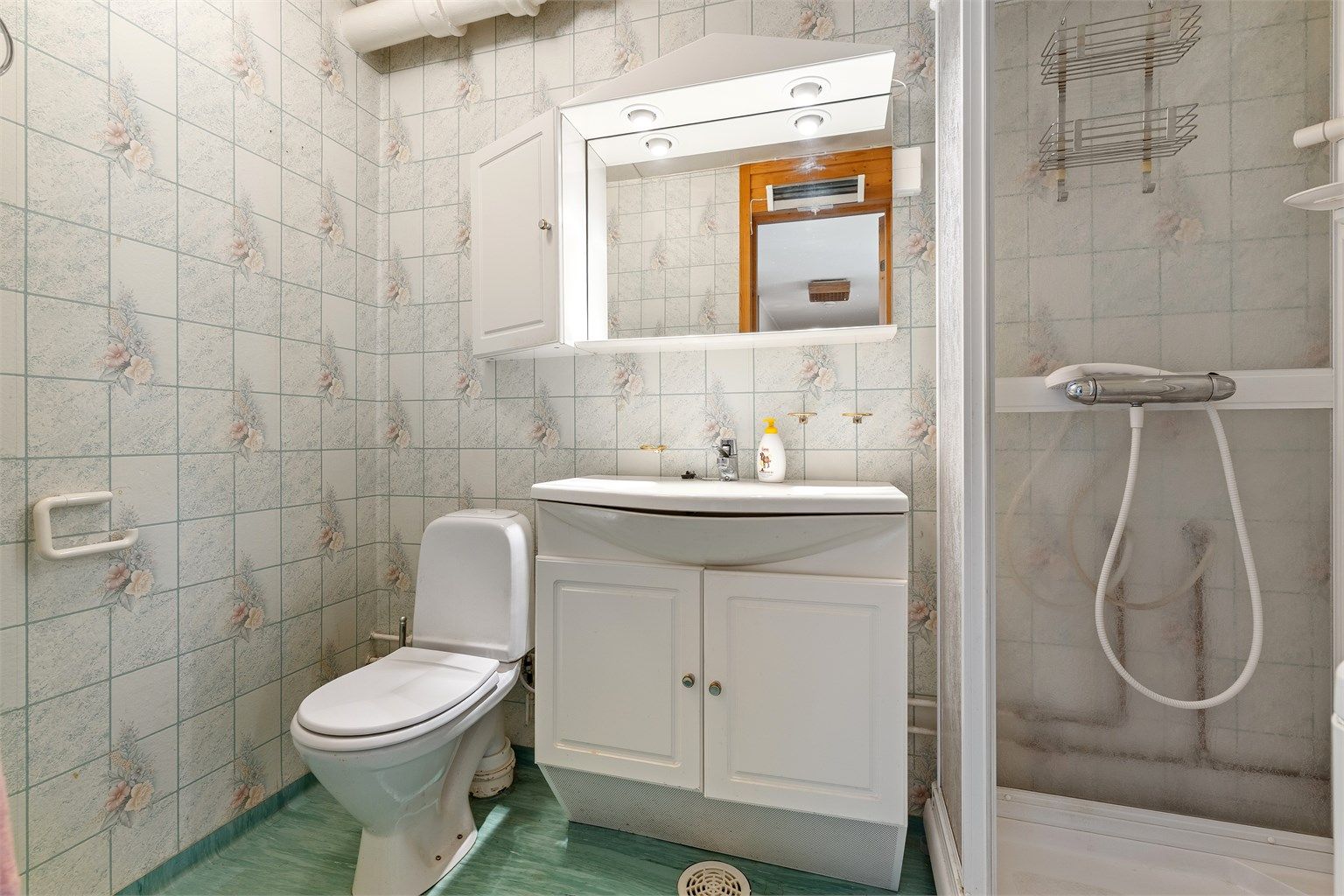 Badet er av eldre dato og er gitt TG3 i tilstandsrapporten