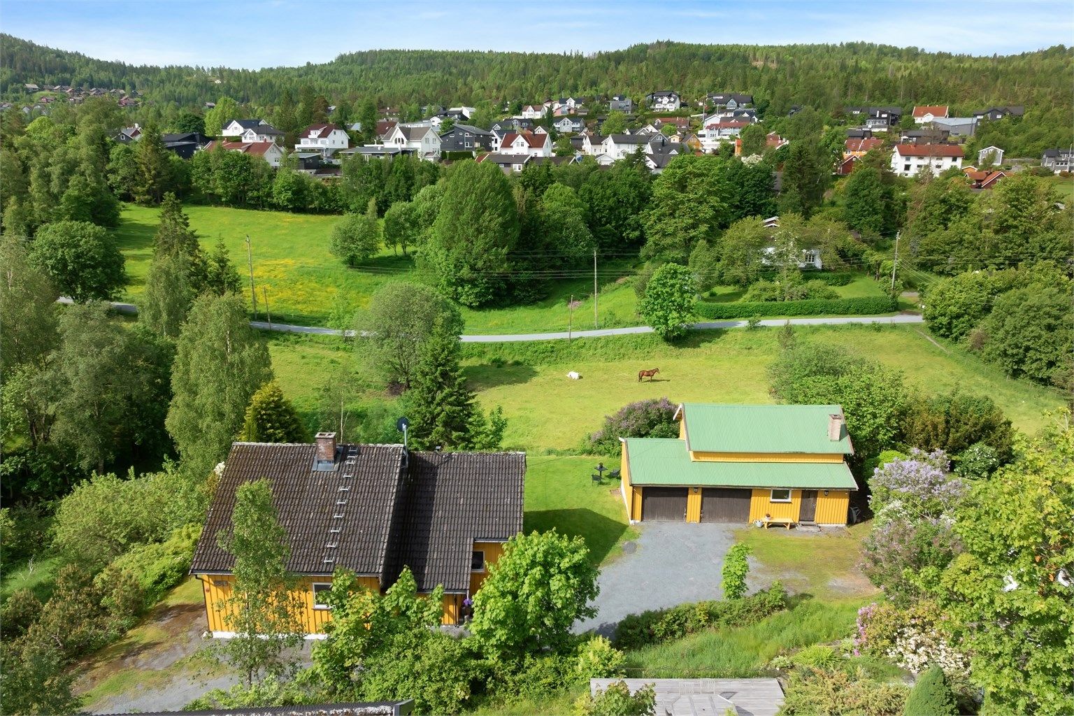 Her bor dere i grønne og naturskjønne omgivelser med umiddelbar nærhet til nydelige naturopplevelser