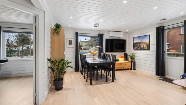 Velkommen til Vestveien 7! Presentert av Elisiff Wennersgaard v/Krogsveen Nesodden. Foto: Per O. Skjellnan v/Efkt