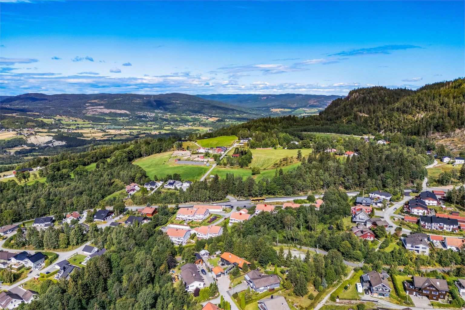 Glasåsen som er et av Liers flotte utsiktspunkter ligger en kort og enkelt topptur unna leiligheten