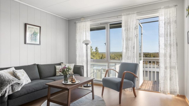 Gjennomgående 3-roms leilighet i 2. etasje