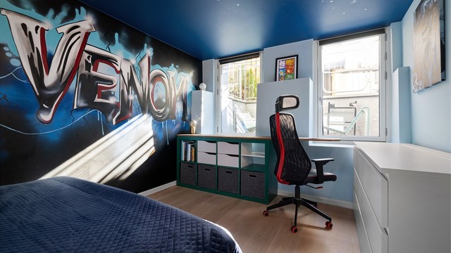 Soverom 3. Selvlysende maling i taket.