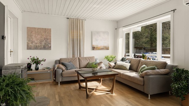 - Koselig stue med plass til sofagruppe -
