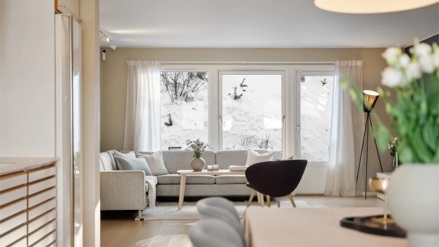Rekkehuset oppleves lyst og luftig, og har en flott planløsning over 4 plan