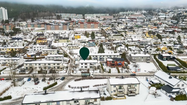Nærhet til Drammen sentrum med et godt utvalg av sentrumsfasiliteter, servicetilbud og god offentlig kommunikasjon.