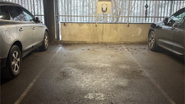Egen parkeringsplass med El-bil lader